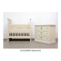 chambre-bebe-valentine-tete-lit-coeur.jpg